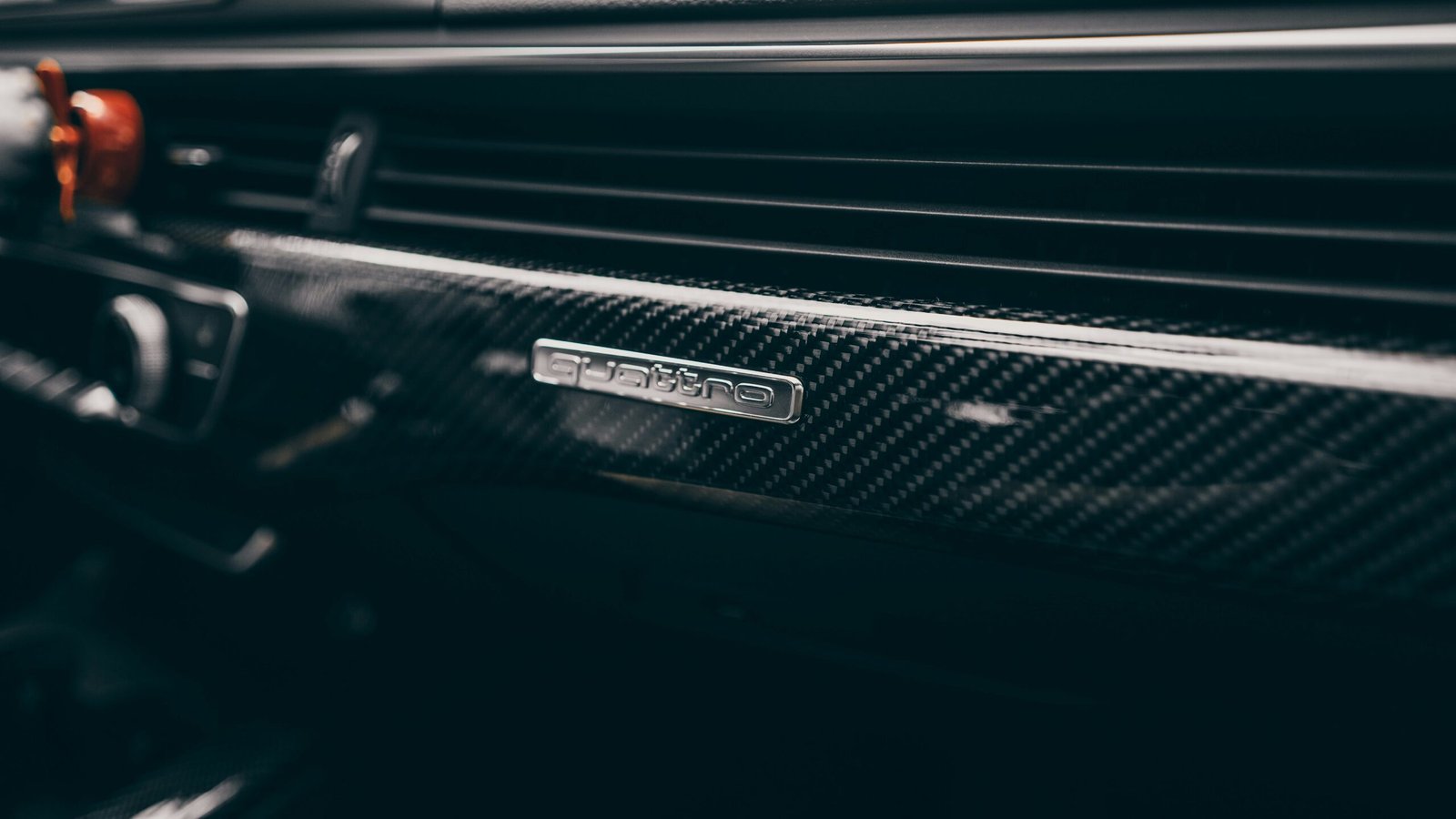 个人记忆中的非理性机制:情绪、利己、成见与最近性影响-The49